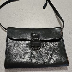 Vintage GIUDI Made In ITALY Black Leather Crossbody Bag.